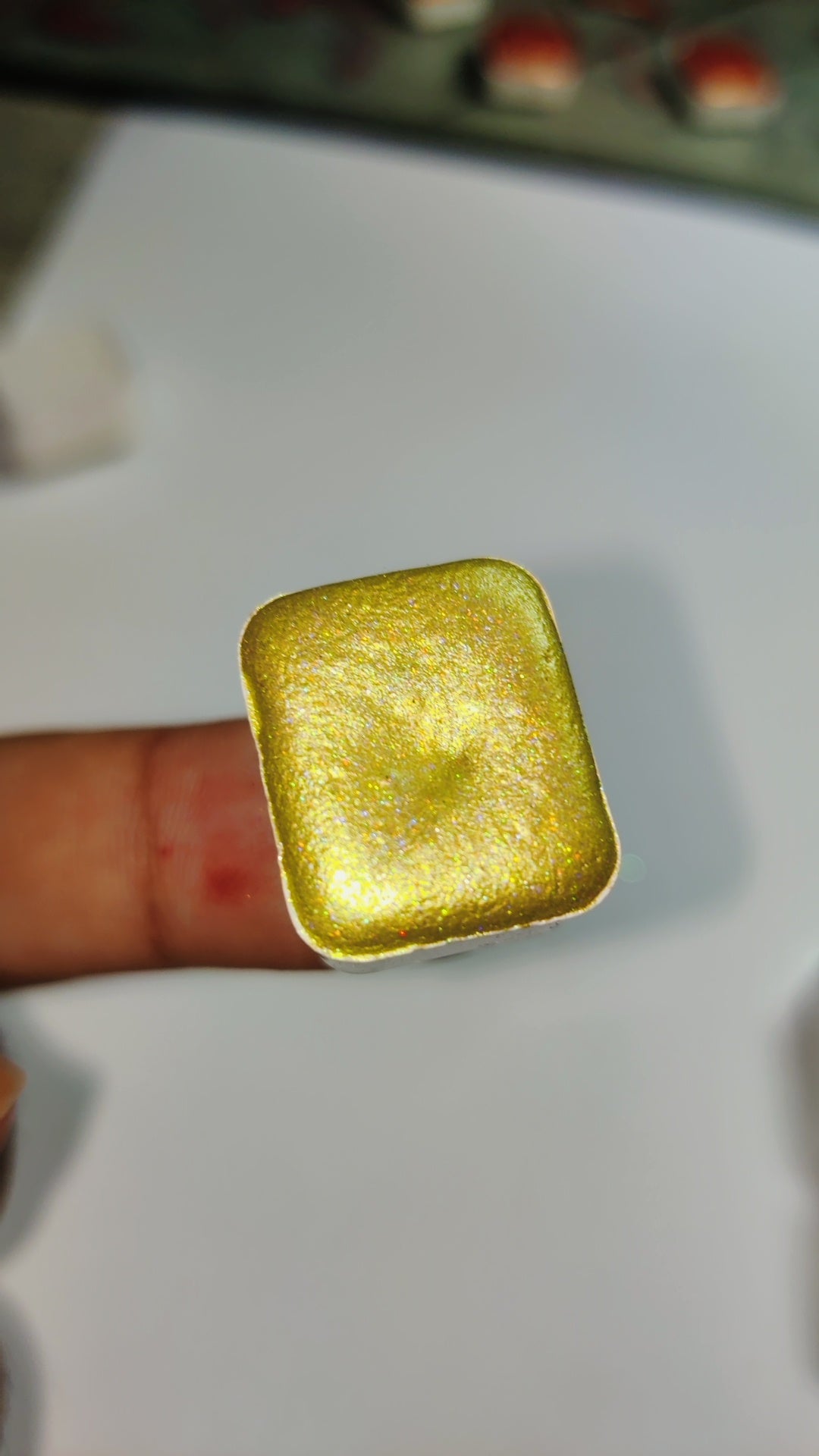 Holographic micas~